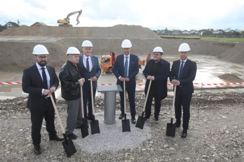 položitev temeljni kamen gradnja dom za starej&scaron;e &Scaron;enčur / Foto: Gorazd Kavčič